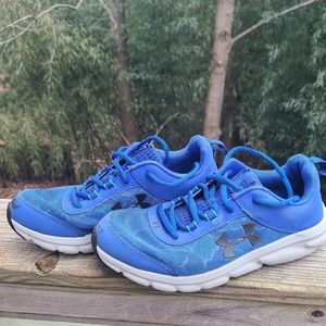 Under Armour boys shoes
